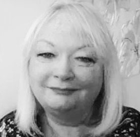 Lynda-Therapist-Picture2